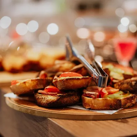 Ξενοδοχείο Tashan 3*