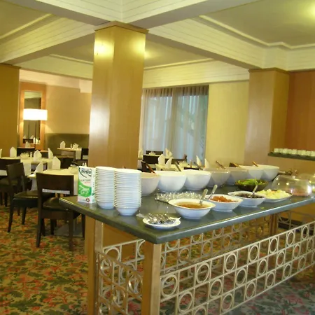 Ξενοδοχείο Tashan 3*